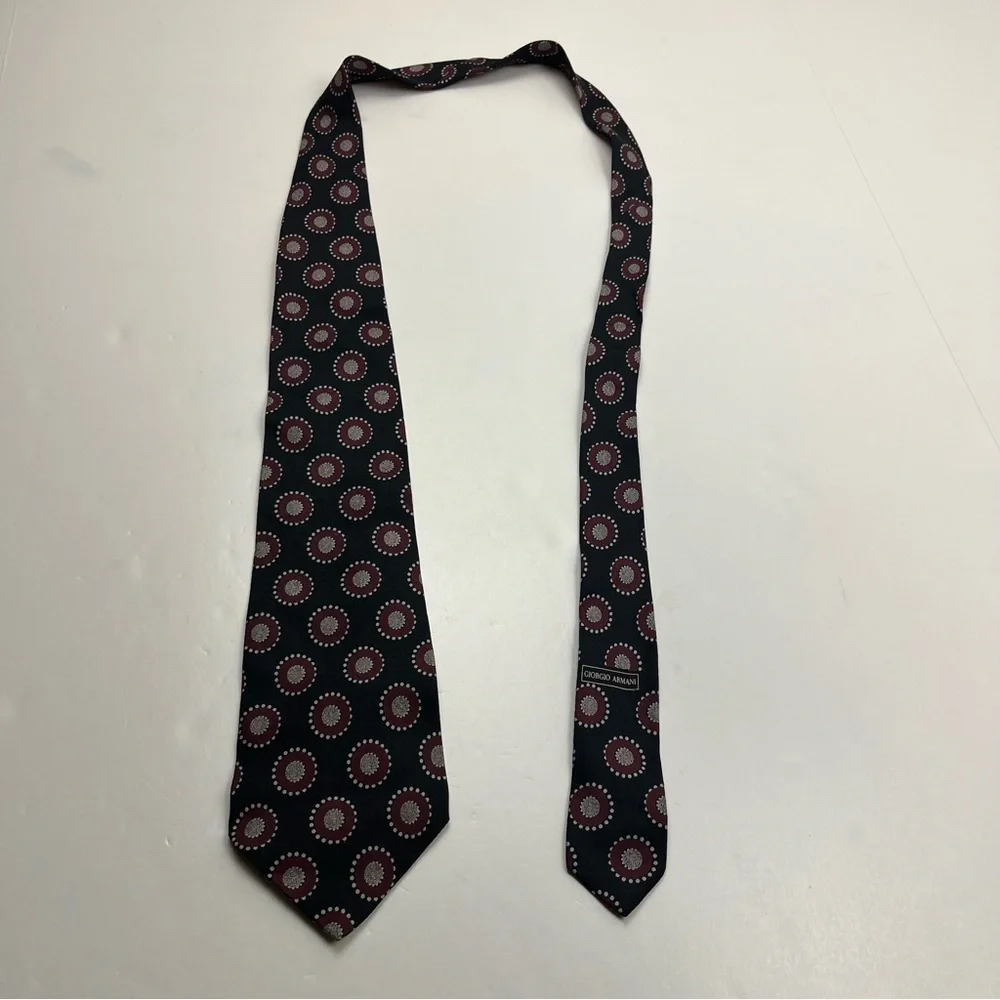 Giorgio Armani Cravatte Men's Black Burgundy Medallion Tie Neck Tie Silk‎ Office